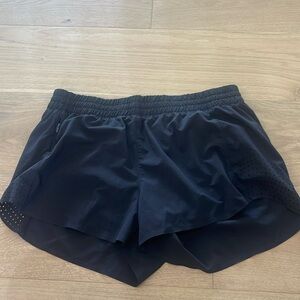 Athleta Hustle 3” short